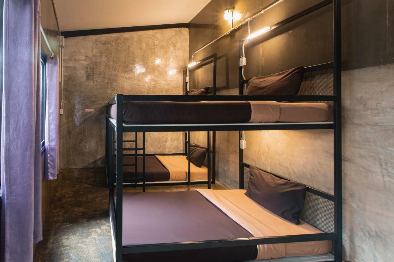 The Alley Hostel&Bistro Bangkok Exterior foto